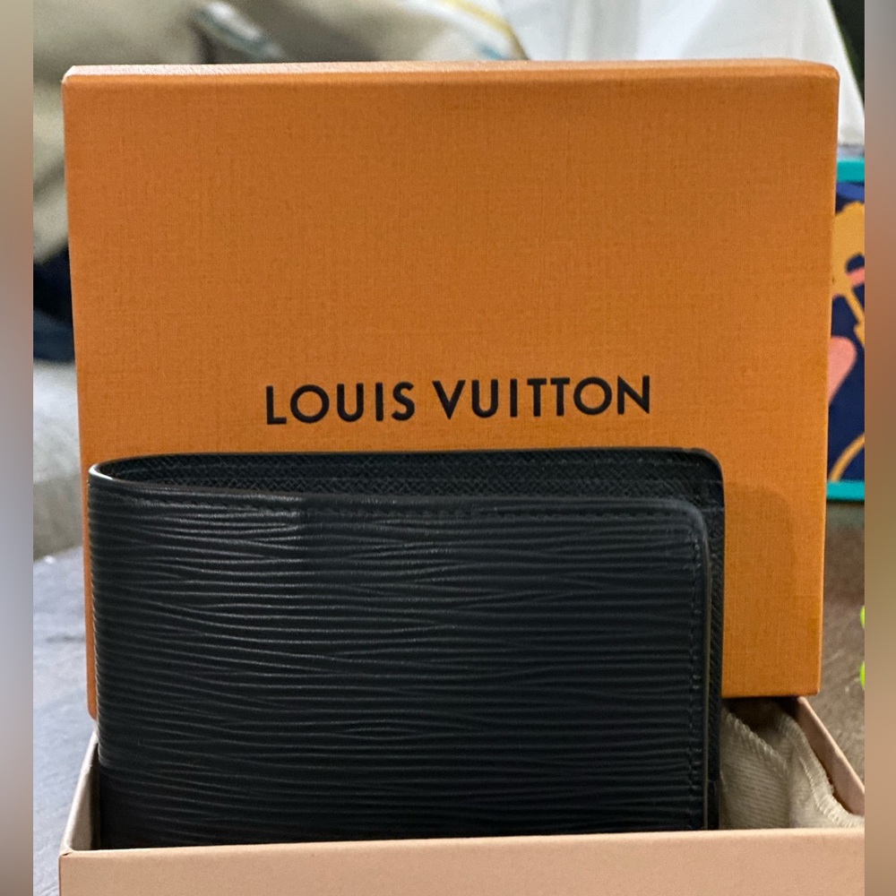 Lv Wallet - image 1